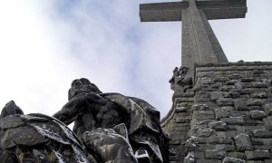 Reclaman a Carmen Calvo que desaloje a los benedictinos del Valle de los Caídos