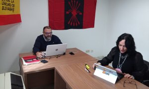 Luz Belinda Rodríguez y Norberto Pico, en un despacho en el Parlamento de Andalucía