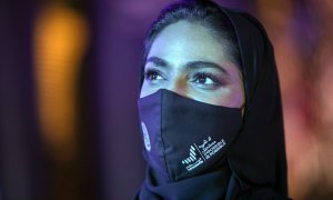 9/02/2021. Imagen recurso de una mujer musulmana con mascarilla. - Reuters