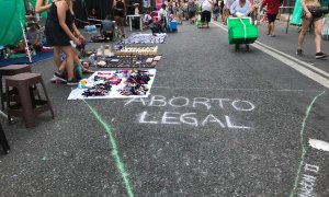 Los pañuelos verdes por el aborto legal en Argentina tiñen América Latina