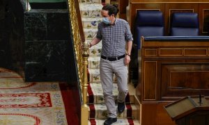 El vicepresidente segundo del Gobierno, Pablo Iglesias tras su intervención en el debate de dos mociones tras la sesión de control al Gobierno este miércoles en el Congreso.