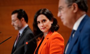 La presidenta de la Comunidad de Madrid, Isabel Díaz Ayuso, junto los consejeros de Educación y portavoz regional, Enrique Ossorio, y el titular de Hacienda y Función Pública, Javier Fernández-Lasquetty.