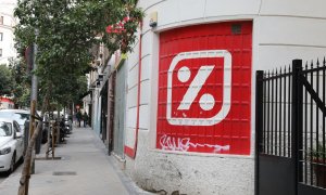 Logo de un supermercado DIA en una pared en una calle de Madrid. E.P./Marta Fernández