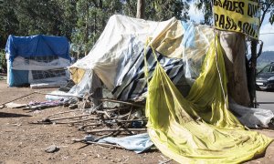 Algunas de las instalaciones en el campamento de Las Raíces, donde conviven personas migrantes, a 7 de abril de 2021, en La Laguna, Tenerife,