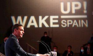 El presidente del Gobierno, Pedro Sánchez, durante su intervención en la inauguración del foro "Wake up Spain!" organizado por el digital El Español. EFE/Pool Moncloa/Fernando Calvo