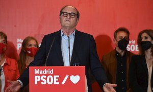 El candidato del PSOE a la presidencia de la Comunidad de Madrid, Ángel Gabilondo, comparece ante los medios para valoras los resultados electorales. EFE/Fernando Villar
