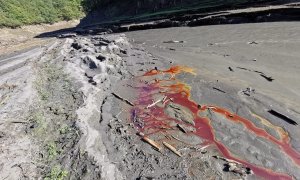 Imagen de contaminación en el cauce del Eume.