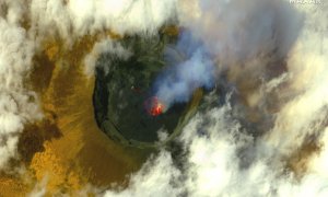 25/05/2021. Imagen de la actividad volcánica del Nyiragongo, este martes en la República Democrática del Congo. - REUTERS