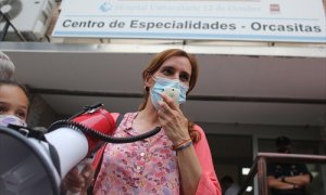 La portavoz de Más Madrid en la Asamblea de Madrid, Mónica García, asiste a la concentración en defensa de la Sanidad Pública en el Centro de Salud de Orcasitas, a 27 de mayo de 2021.