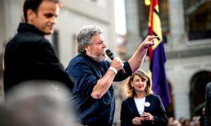 El portavoz de Equo en el Congreso, Juantxo López de Uralde; con la diputada de Galicia en Comú, Yolanda Díaz; y con el diputado de En Comú Podem, Jaume Asens.