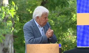 Felipe González: "Hay algunas decisiones que llevan a callejones difíciles y estrechos"