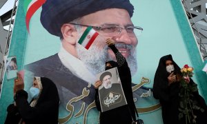 Seguidores de Ebrahim Raisi celebran su victoria en las elecciones presidenciales de Irán, en Teherán. REUTERS/Majid Asgaripour/WANA