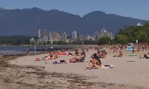 Una ola de calor y tormentas atrapa a medio mundo