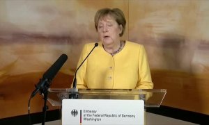 Merkel: "Pueden confiar en que las fuerzas de nuestro gobierno harán todo lo posible en las condiciones más difíciles para salvar vidas"