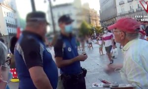 La Policía pide los "papeles" a Antonio López tras confundirle con un pintor callejero: "Puede ser Van Gogh o quien sea"