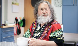 El creador del programari lliure i president de la Free Software Foundation (FSF), Richard Stallman durant l'entrevista realitzada a València.