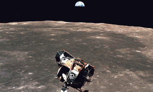 Imagen del módulo Eagle en 1969 sobre la Luna.