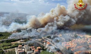 Los bomberos italianos tomaron la foto del incendio de Pescara.