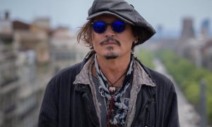 Foto de archivo. El actor Johnny Depp posa después de la rueda de prensa en el BCN Film Fest.