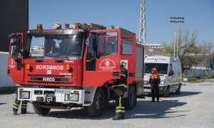 Bomberos y servicios sanitarios de Granada.