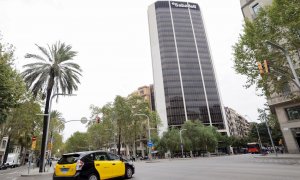 Aspecto de la sede corporativa del Banco Sabadell en Barcelona. — Quique García / EFE