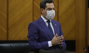 El presidente de la Junta, Juanma Moreno, en el Parlamento (Fotografía de archivo).