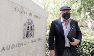 El comisario jubilado José Manuel Villarejo a su salida de la Audiencia Nacional. E.P./Cézaro De Luca