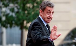 "Difícilmente se puede hacer peor": el irrebatible análisis de 'Le Monde' sobre la presencia de Sarkozy en la convención del PP