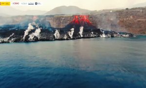 El nuevo delta volcánico de La Palma sigue ganando terreno al mar