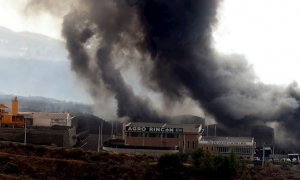 Las autoridades han ordenado el confinamiento de casi 3.000 personas que residen en las zonas más próximas al polígono industrial del Callejón de la Gata, en Los Llanos de Aridane (La Palma)