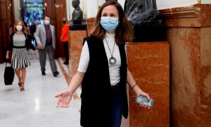 La ministra de Derechos Sociales, Ione Belarra a su llegada a la sesión de control al Gobierno en el Congreso de los Diputados. EFE/Chema Moya