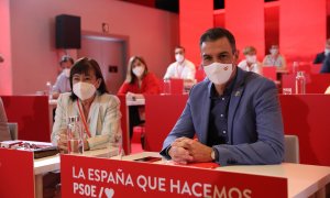 03/07/2021 La presidenta del PSOE, Cristina Narbona y el presidente del Gobierno, Pedro Sánchez, durante una reunión de los componentes del Comité Federal del PSOE,