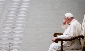 "La derecha internacional va a convulsionar": el Papa se pone más revolucionario que Fidel Castro y levanta pasiones en Twitter