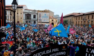 Miles de personas reclaman la oficialidad del asturiano