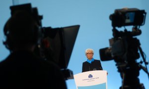 La presidenta del BCE,  Christine Lagarde, durante la rueda de prensa posterior a la reunión del Consejo de Gobierno de la entidad, en Fráncfort. REUTERS/Kai Pfaffenbach