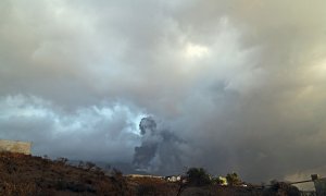 El volcán de Cumbre Vieja, en La Palma, continúa su actividad eruptiva.