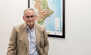 Josep Vicent Boira al seu despatx fotografiat durant l'entrevista.