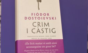 El llibre 'Crim i càstig', traduït per Miquel Cabal Guarro.
