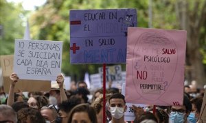 Manifestación por un Plan Nacional de Prevención del Suicidio, a 11 de septiembre de 2021, en Madrid (España). Esta manifestación ha sido convocada por la plataforma ‘Stop Suicidios’ con el objetivo de reivindicar un Plan Nacional de Prevención del Suicid