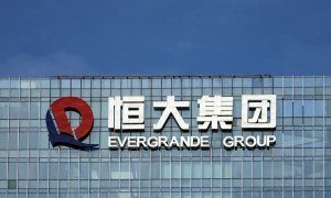 vEl logo del grupo chino Evergrande, en lo alto de su sede en la ciudad de Shenzhen, en la provincia de Guangdong. REUTERS/Aly Song