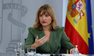 La ministra de Educación, Pilar Alegría durante la rueda de prensa tras el Consejo de Ministros celebrado este martes en el Palacio de La Moncloa.