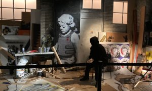 La mostra reprodueix el suposat taller de Banksy.