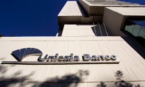 Sede central de Unicaja Banco en Málaga. EFE/Daniel Pérez
