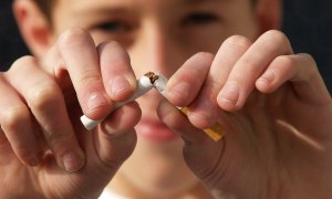 El objetivo es que los jóvenes "nunca comiencen a fumar"