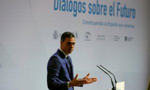 El presidente del Gobierno, Pedro Sánchez, interviene en la clausura los "Diálogos sobre el futuro", un foro organizado por el Gobierno y la Comisión y el Parlamento europeos, este lunes 13 de diciembre de 2021.