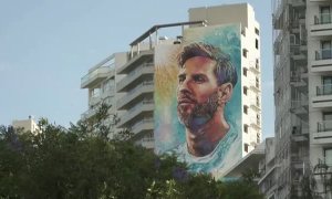 Inauguran un mural de 70 metros de altura de Messi en su ciudad natal de Rosario en homenaje a la estrella del fútbol argentino