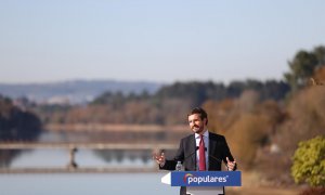 El presidente del PP, Pablo Casado, participa en la junta directiva provincial del partido en A Coruña, que ha rendido homenaje a los que fueron alcaldes de Neda, Valdoviño y Mañón, fallecidos en los últimos tiempos