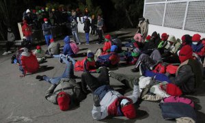 Más de un centenar de subsaharianos han abandonado las instalaciones del Centro de Estancia Temporal de Inmigrantes (CETI) en señal de protesta.
