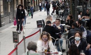 Ambiente en una terraza de un establecimiento de Bilbao, en una imagen del 24 de octubre de 2021.