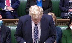 Boris Johnson, obligado a pedir perdón
